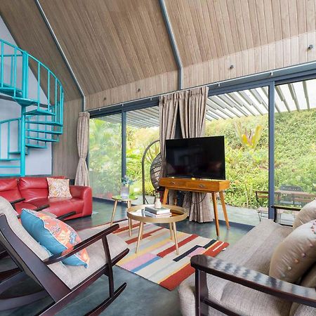 Stayvista'S Celeste Villa - Hill-View Retreat With Infinity Pool Nashik Bagian luar foto
